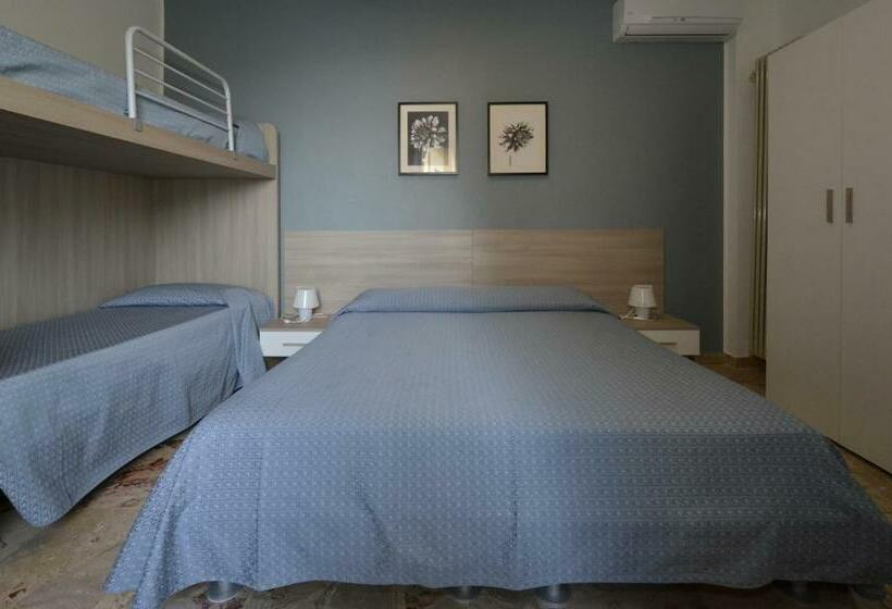 חדר סטנדרט לארבעה, Albergo Della Torre