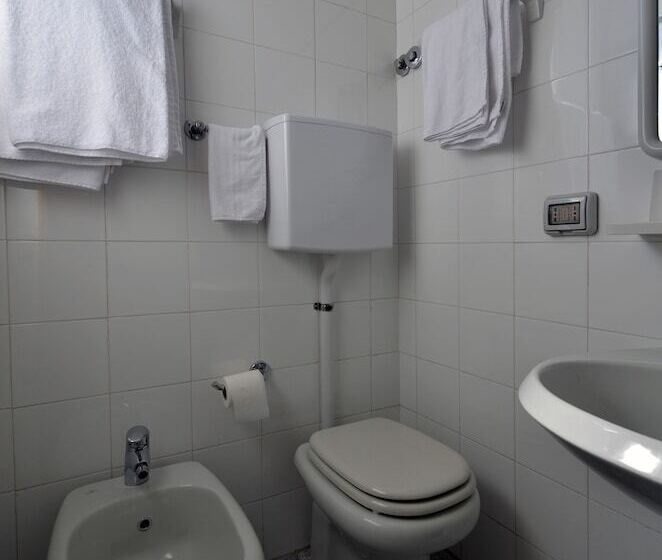 חדר סטנדרט, Albergo Della Torre