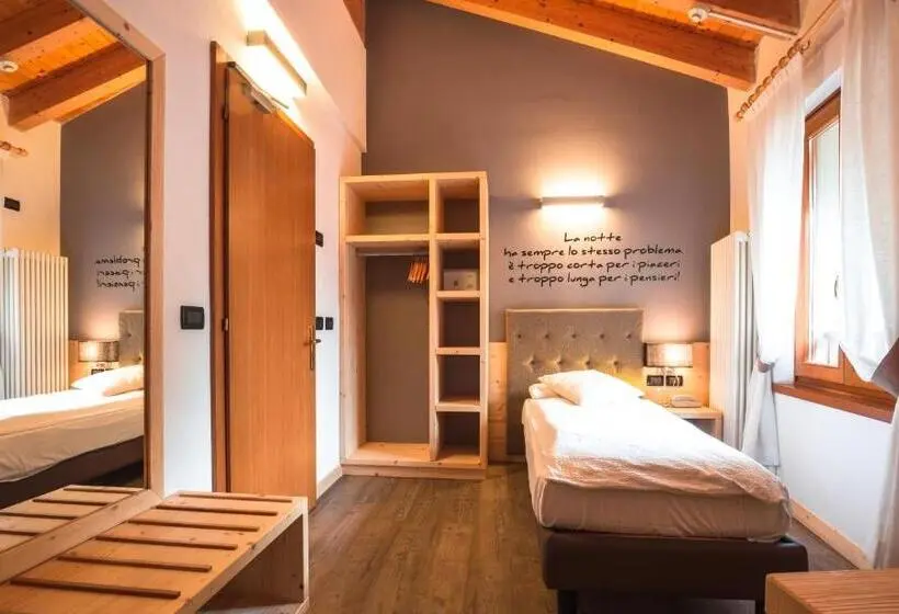 Superior Yhden Hengen Huone, Albergo Maggiorina