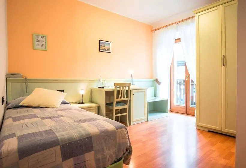 Standard Yhden Hengen Huone, Albergo Maggiorina