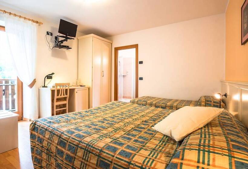 חדר סטנדרט לשלושה, Albergo Maggiorina