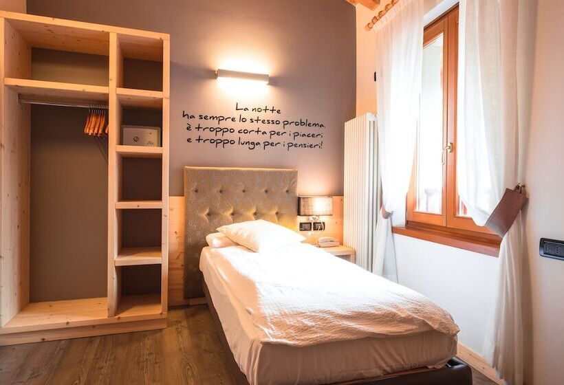 חדר סופריור יחיד, Albergo Maggiorina