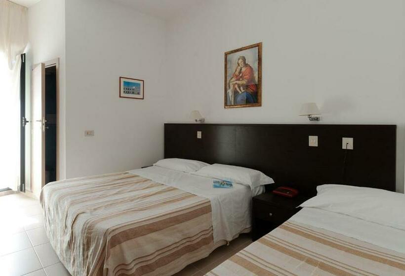 스탠다드 트리플 룸, Ancore