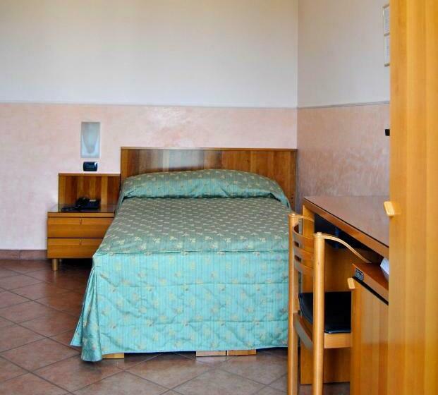 غرفة إقتصادية فردية, Aquila