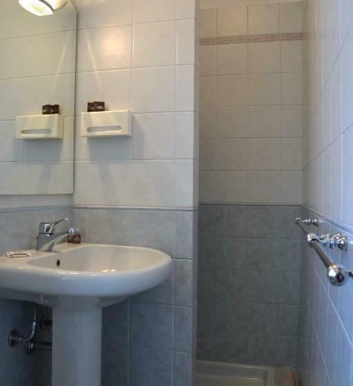 غرفة قياسية, Aquila