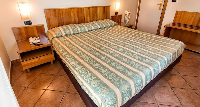 غرفة قياسية, Aquila