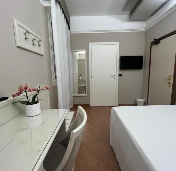 غرفة كلاسيكية فردية, Aquila