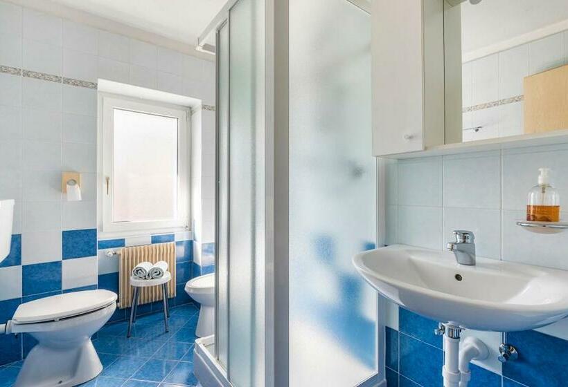 غرفة قياسية, Aurora