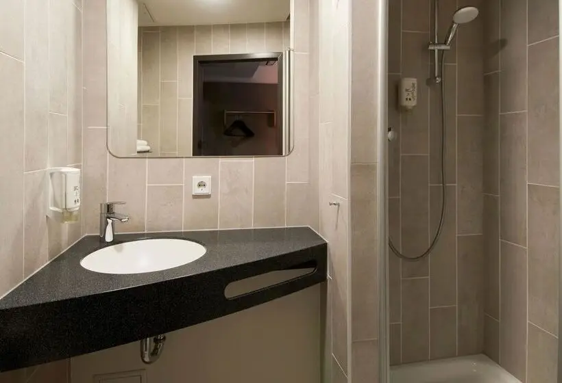 Standard Yhden Hengen Huone, B&b Hotel Frankfurt Niederrad