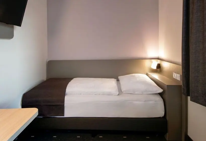 Standard Yhden Hengen Huone, B&b Hotel Frankfurt Niederrad