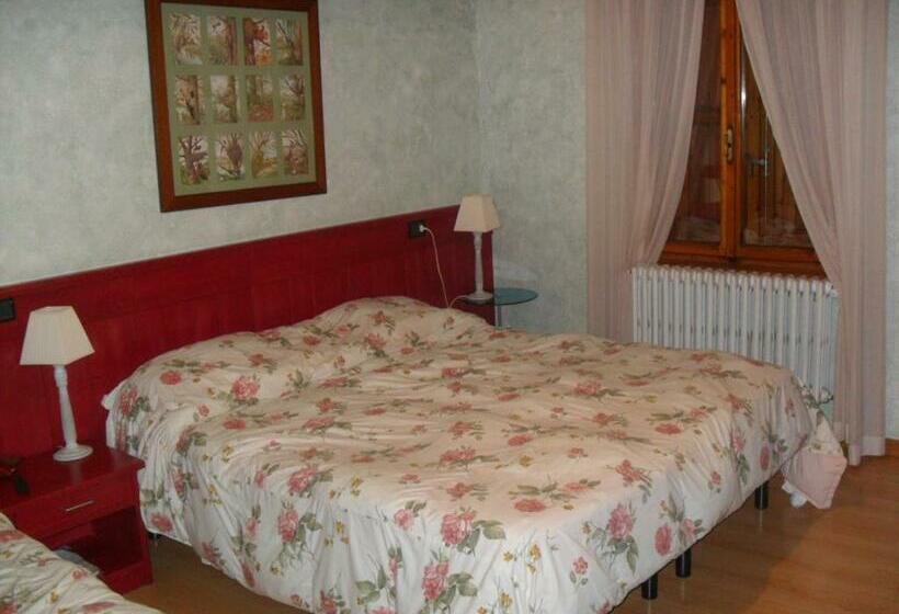 Номер Стандарт Трехместный, Bristol