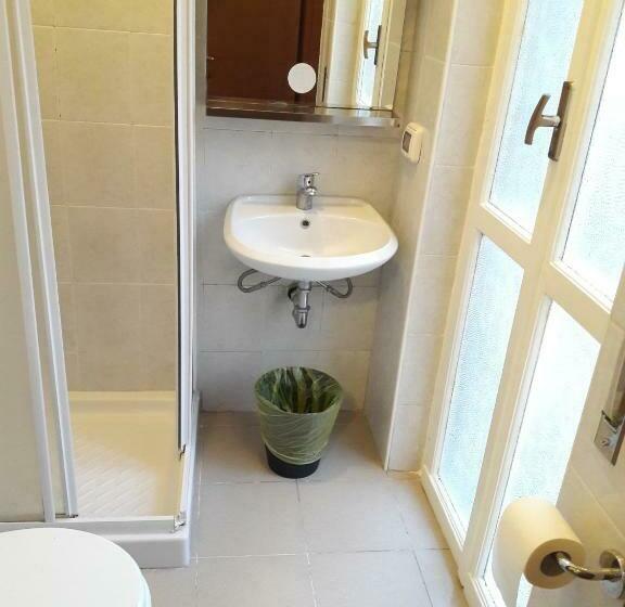 Camera Economy Singola, Brivio