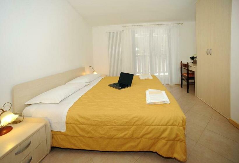 חדר סטנדרט, Bucaneve