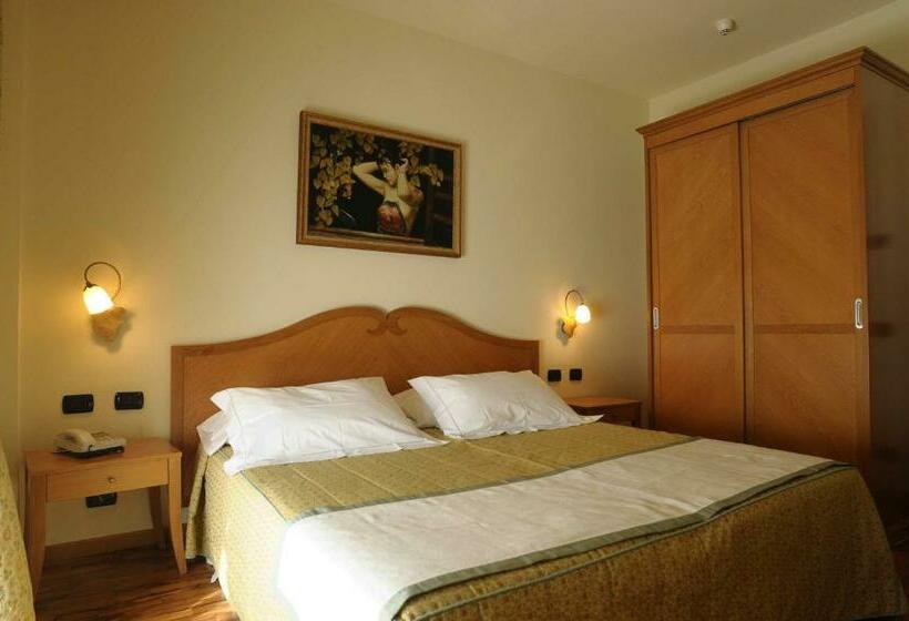 스탠다드 룸, Camoretti