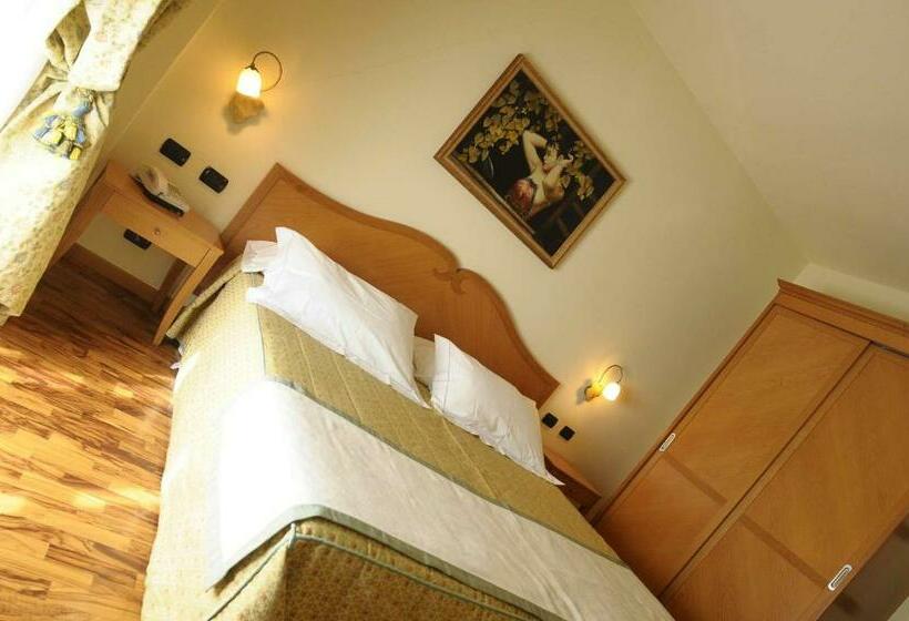 스탠다드 룸, Camoretti