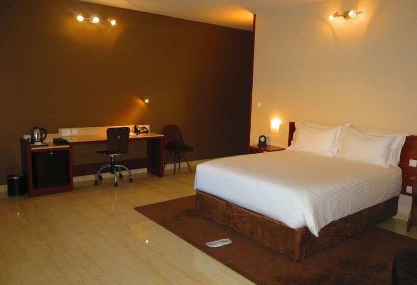 סוויטת ג'וניור, Castelo Branco