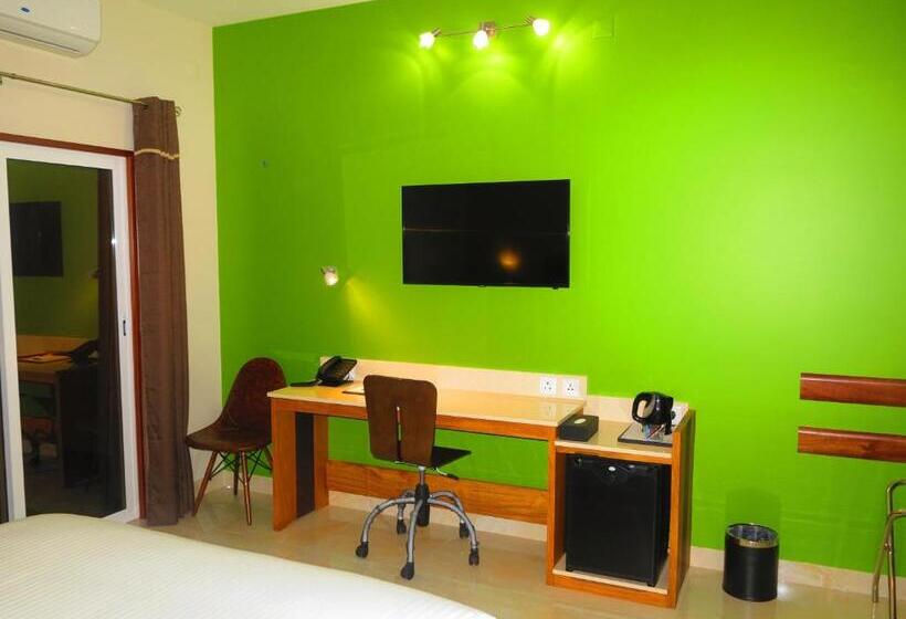 Номер Deluxe, Castelo Branco