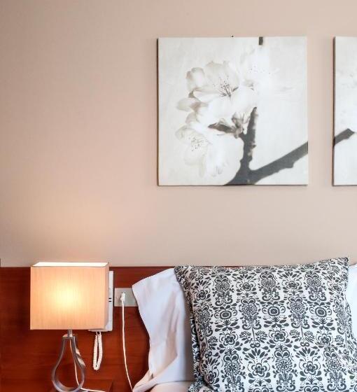 标准三人间, Dell'angelo