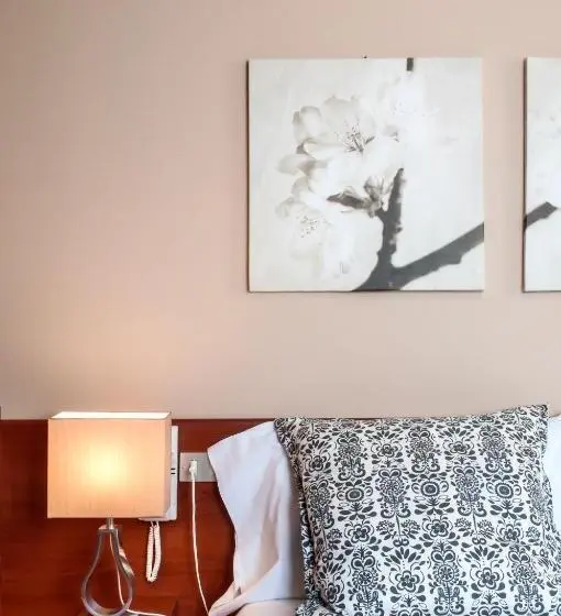 Quarto Triplo Standart, Dell'angelo