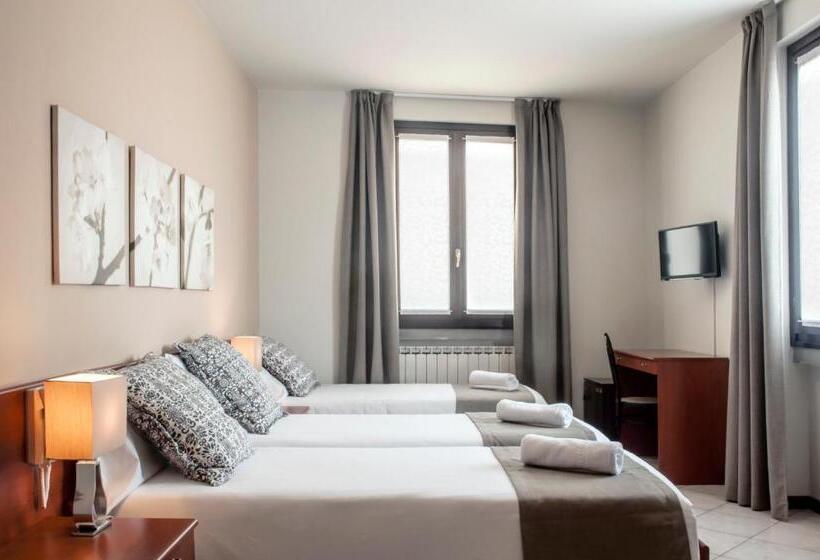 标准三人间, Dell'angelo