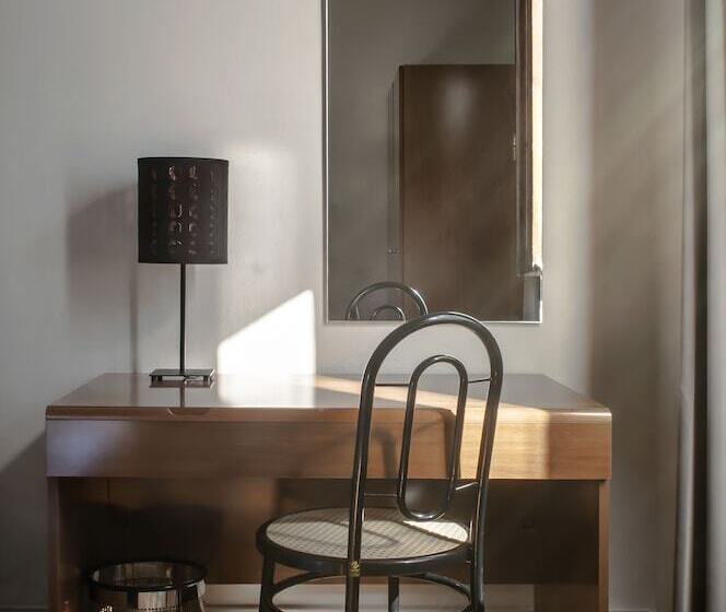 标准三人间, Dell'angelo