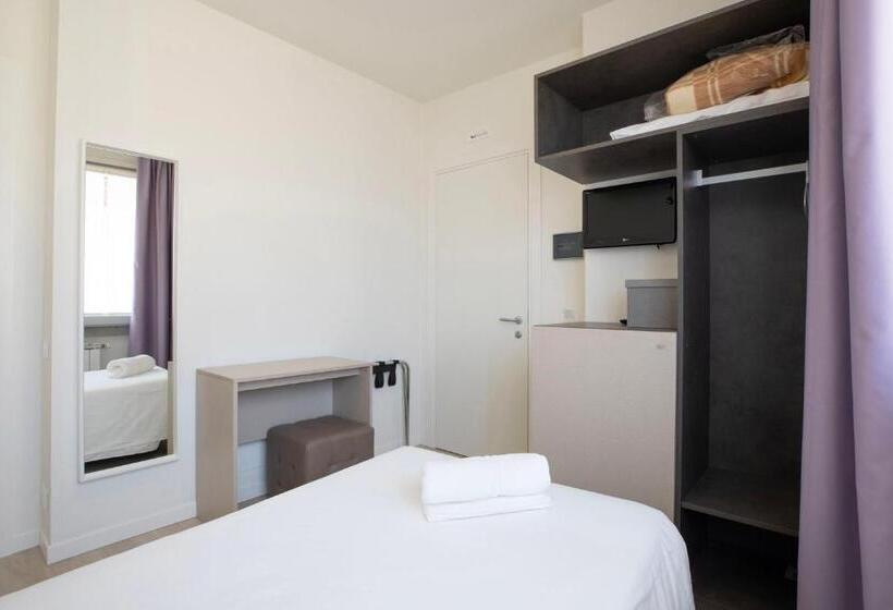 标准单人间, Dell'angelo