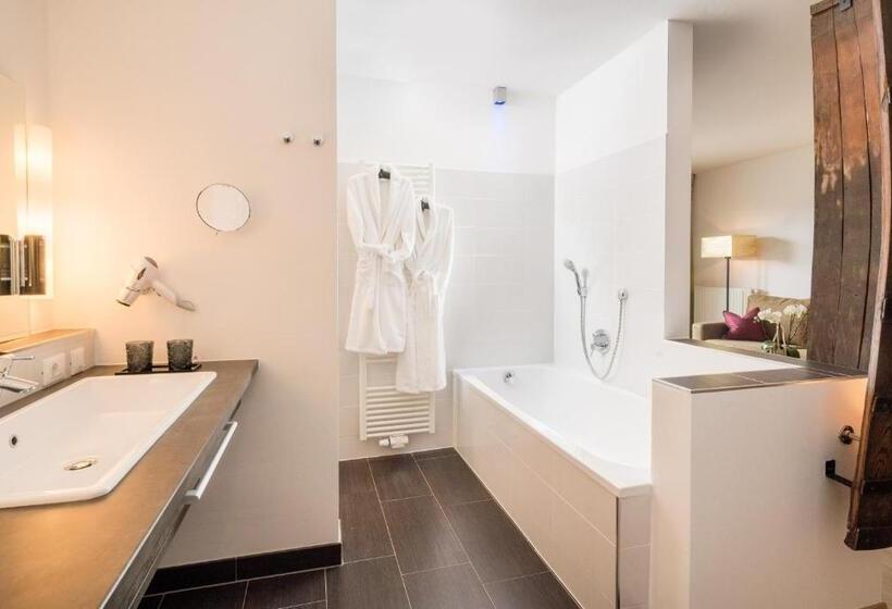 Полулюкс, Der Weinmesser