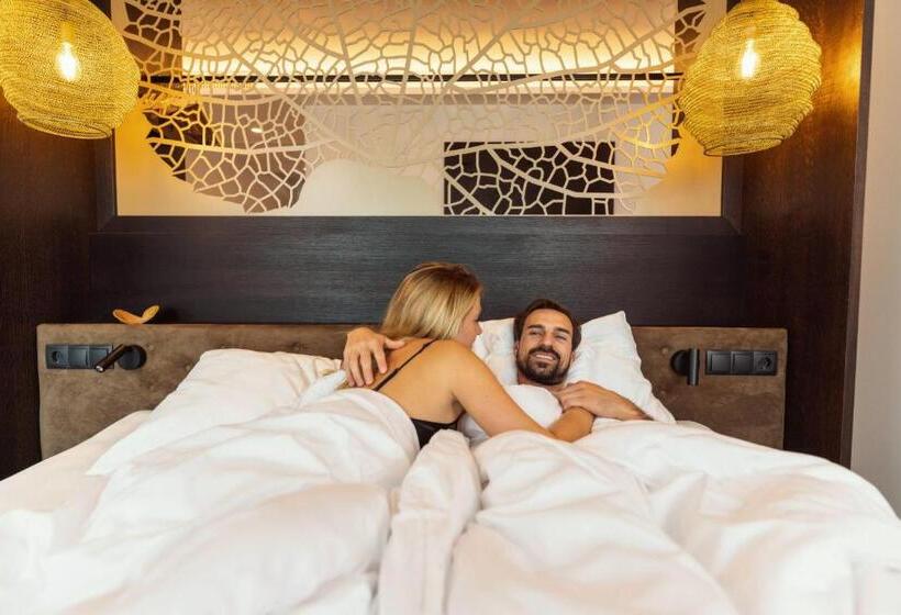 Полулюкс Повышенной Комфортности, Der Weinmesser