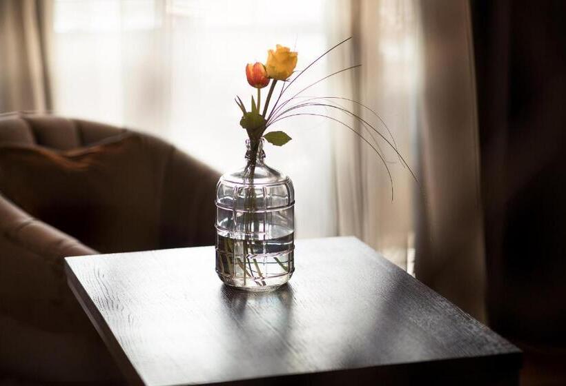 Family Suite, Der Weinmesser