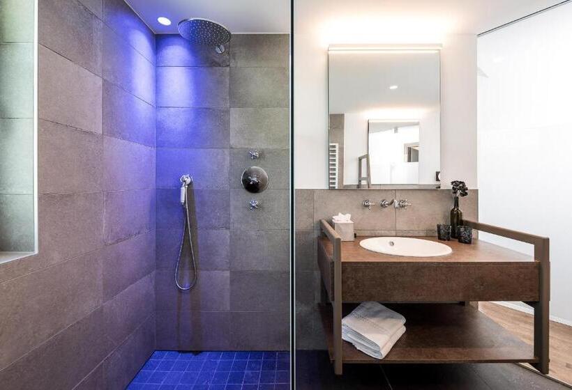 Family Suite, Der Weinmesser