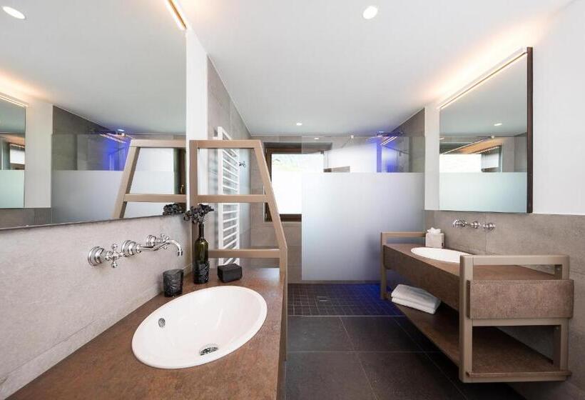 Family Suite, Der Weinmesser