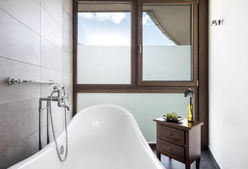 Family Suite, Der Weinmesser