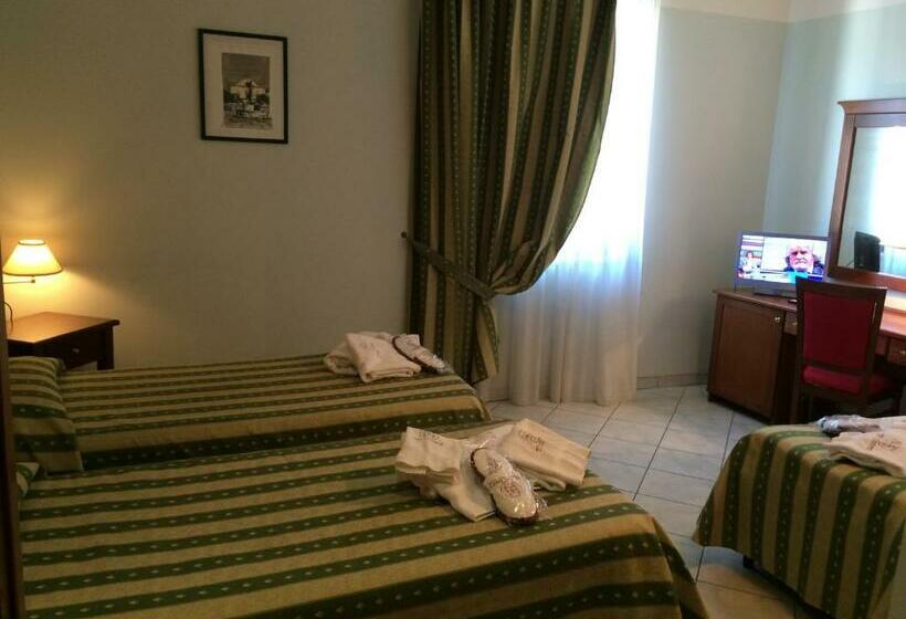 اتاق استاندارد سه نفره, D.g. Garden