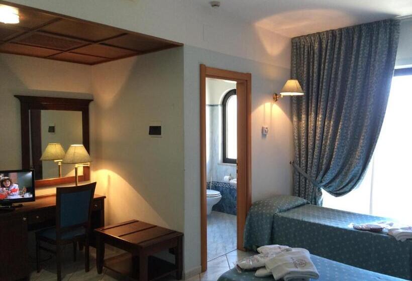 اتاق استاندارد سه نفره, D.g. Garden