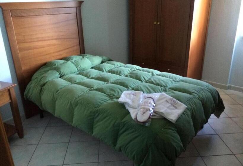 اتاق استاندارد یک نفره, D.g. Garden