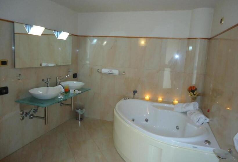 سوییت سوپریور, D.g. Garden