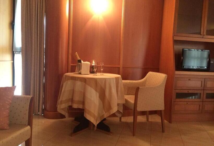 سوییت سوپریور, D.g. Garden