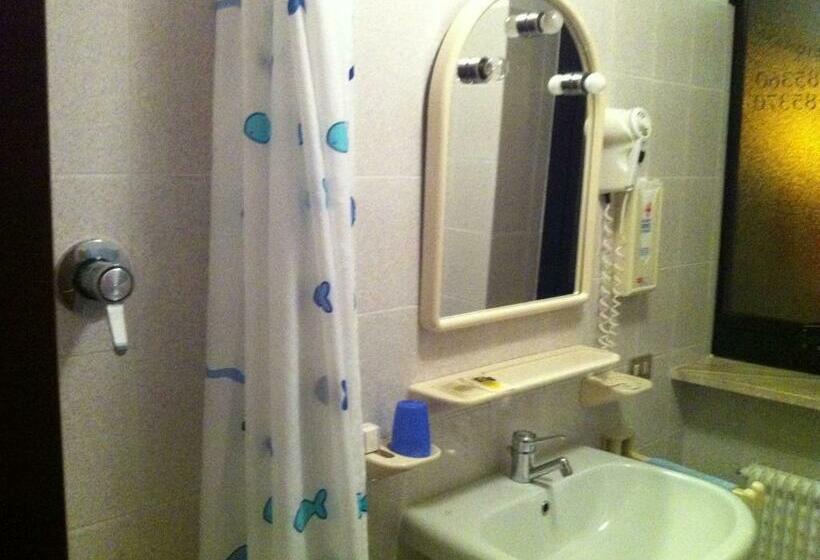 スタンダードルーム, Euro Meublé