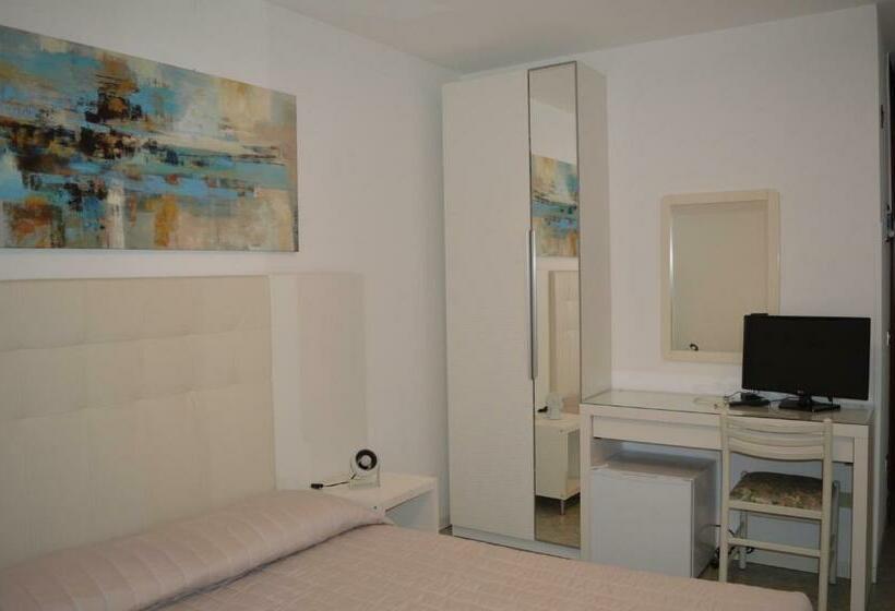 スタンダードルーム, Euro Meublé