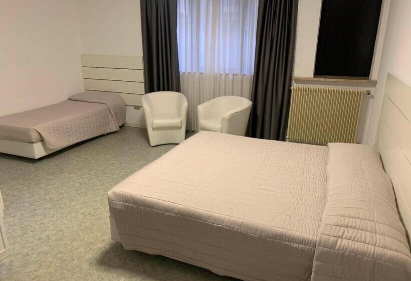 スタンダードトリプルルーム, Euro Meublé