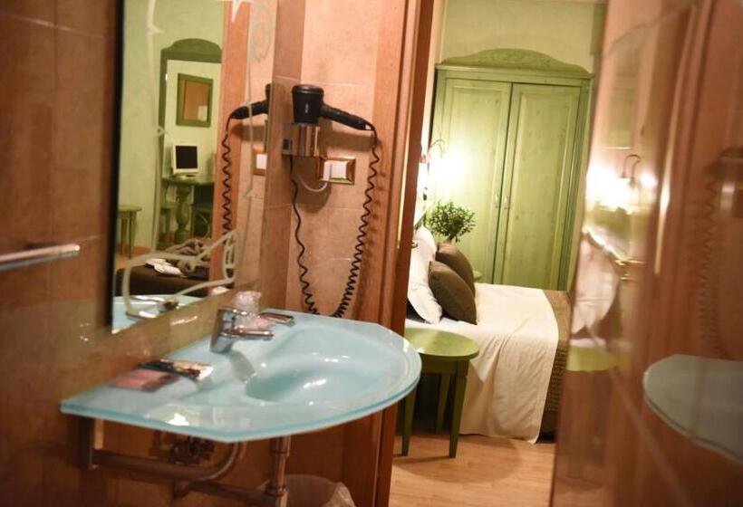 スタンダード４人部屋, Federico Ii