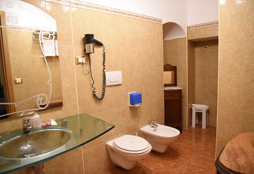 デラックスルーム, Federico Ii