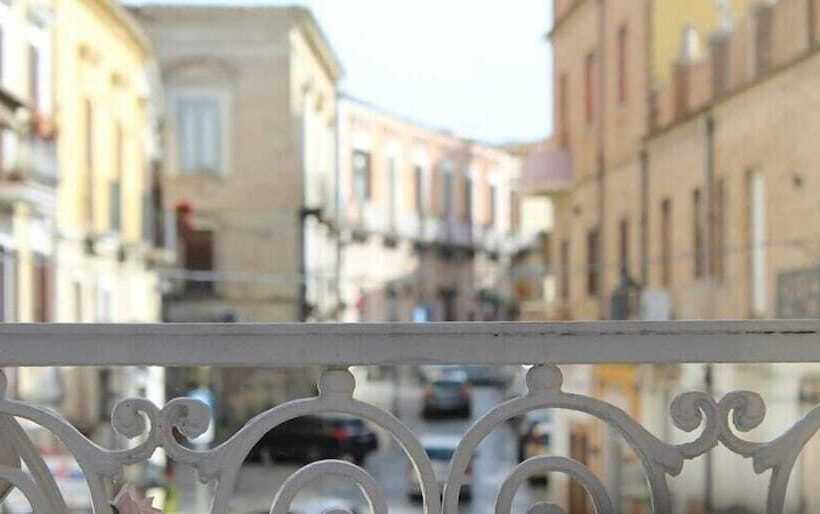 デラックスルーム, Federico Ii