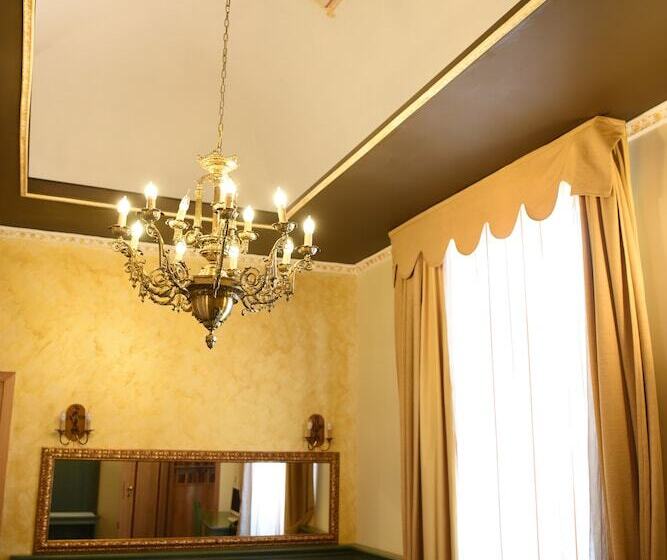 デラックスルーム, Federico Ii