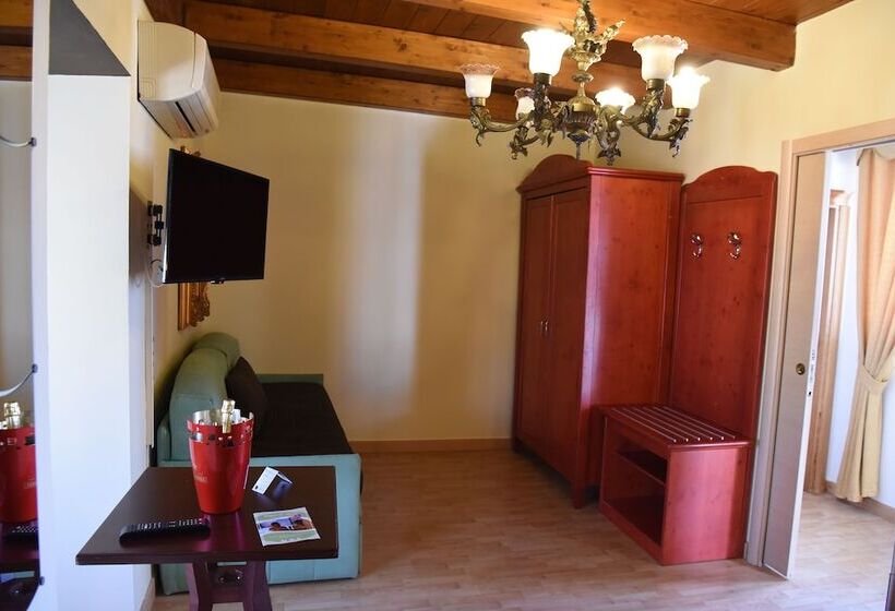 スタンダード４人部屋, Federico Ii