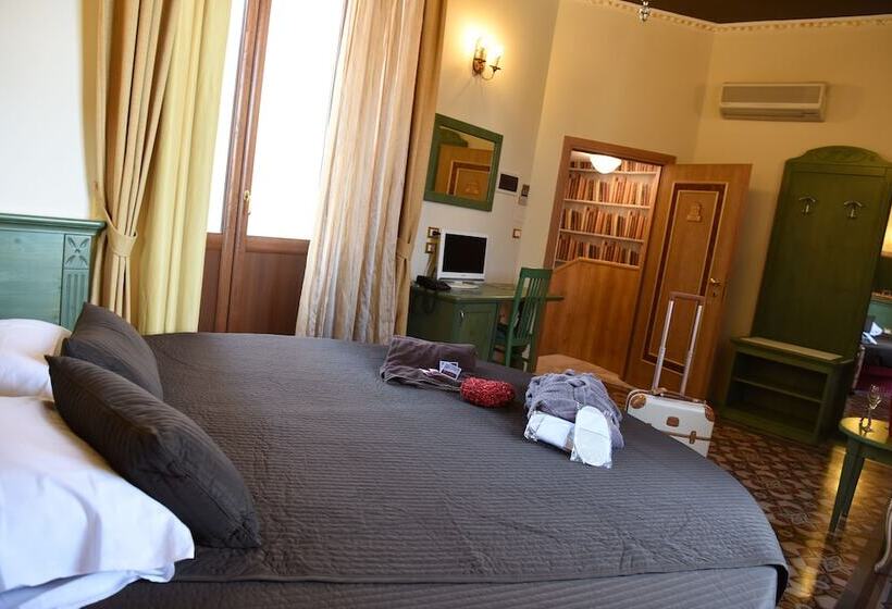 デラックスルーム, Federico Ii