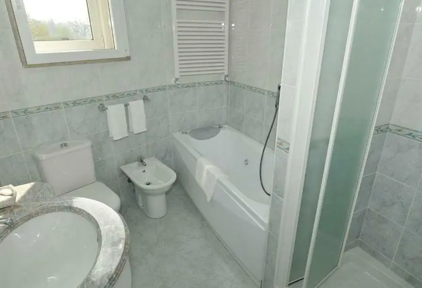 Standard-huone, Fossati