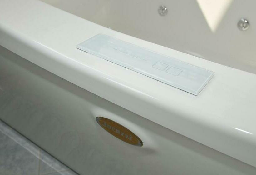 חדר סופריור, Fossati