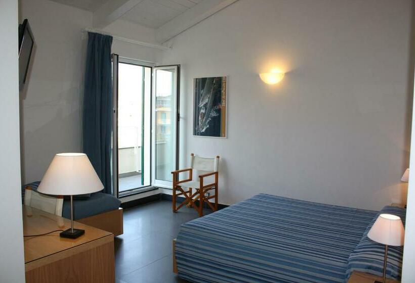 高级大房间, Genova