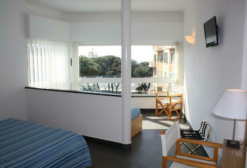 高级大房间, Genova